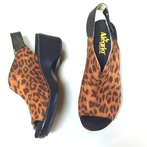 Alegria Rosie Leopard Print Shoes. Sz 9